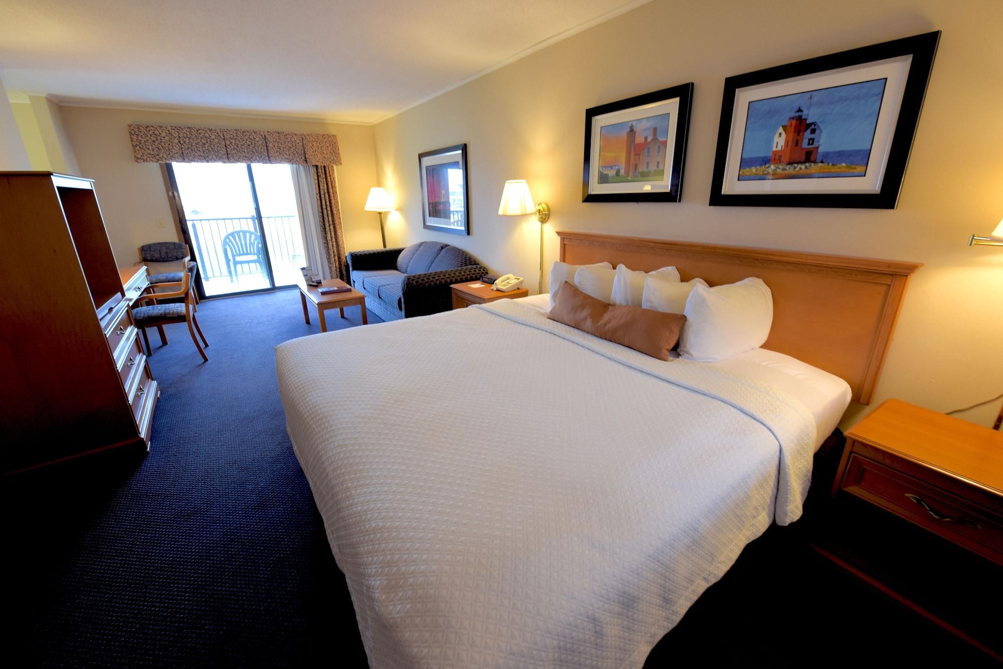 Days Inn By Wyndham Mackinaw City - Lakeview Экстерьер фото