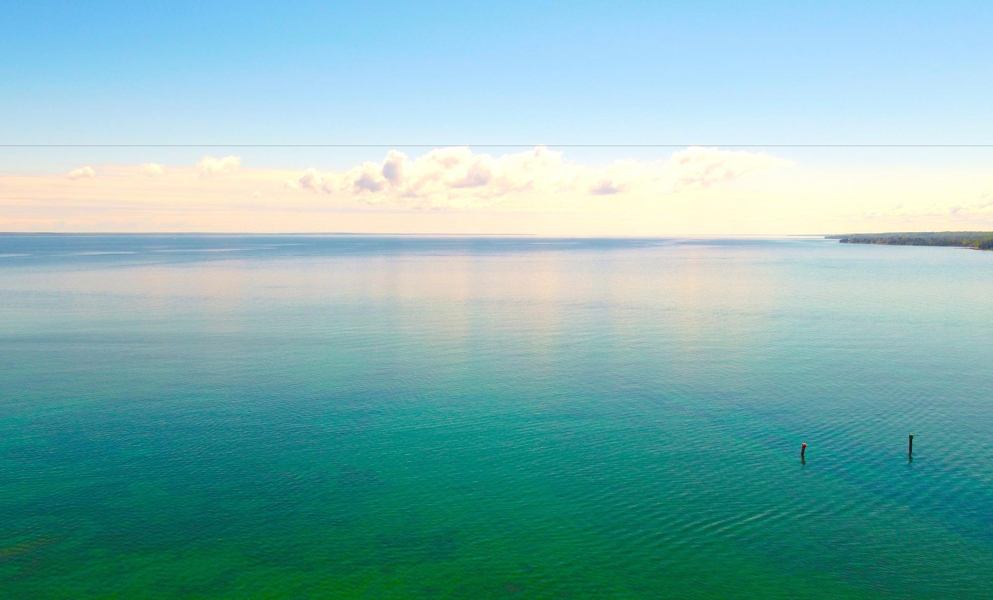 Days Inn By Wyndham Mackinaw City - Lakeview Экстерьер фото