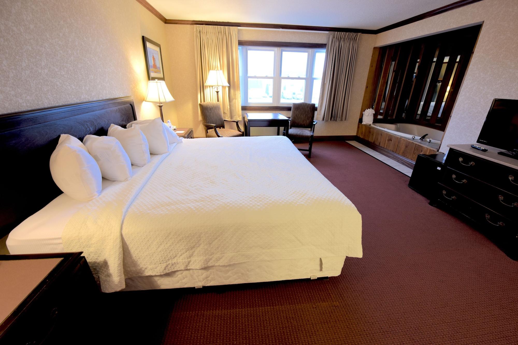 Days Inn By Wyndham Mackinaw City - Lakeview Экстерьер фото