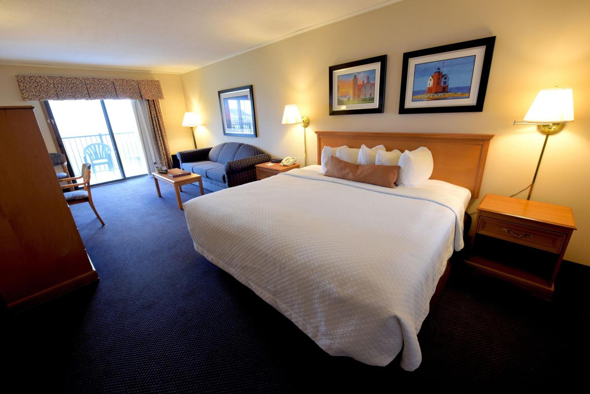 Days Inn By Wyndham Mackinaw City - Lakeview Экстерьер фото